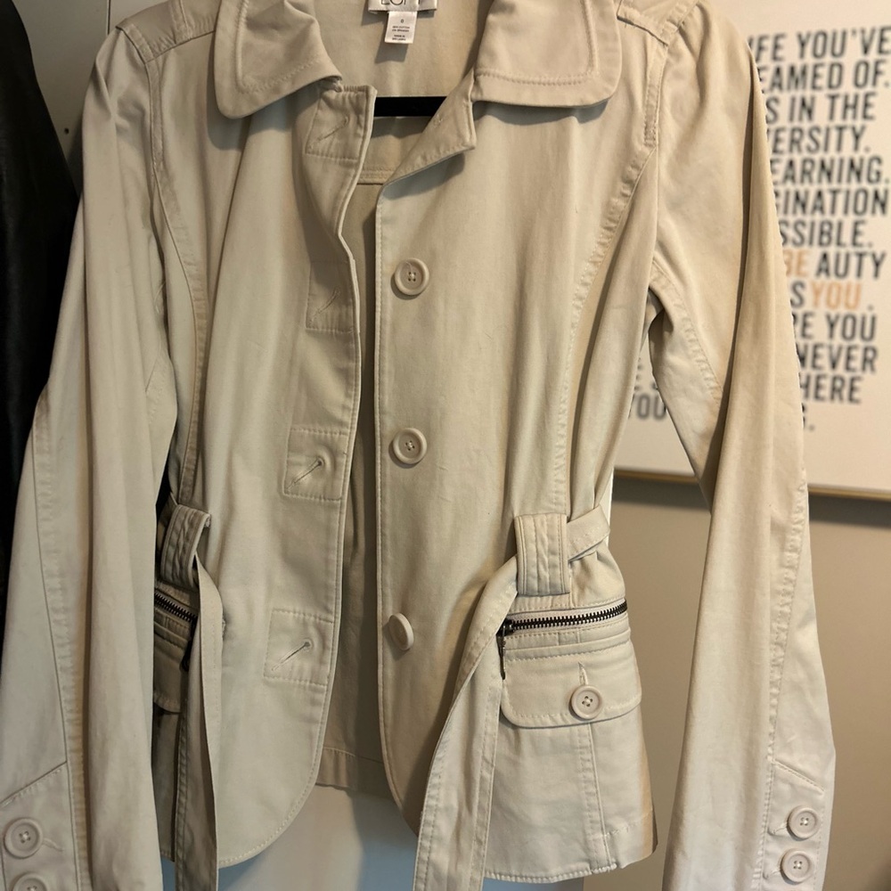 LOFT Women's Beige Coat Jacket SIZE 0